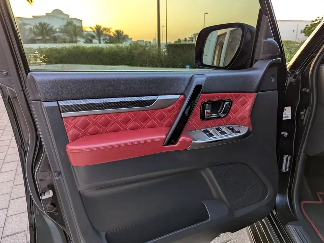 Mitsubishi Pajero Signature Edition GCC Specs