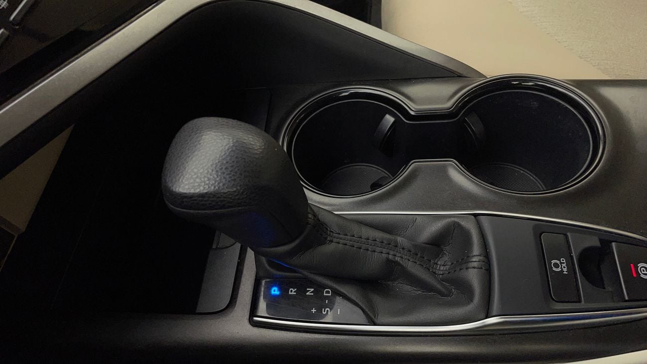 تويوتا كامري S 2.5 | بدون دفعة مقدمة | اختبار القيادة في المنزل