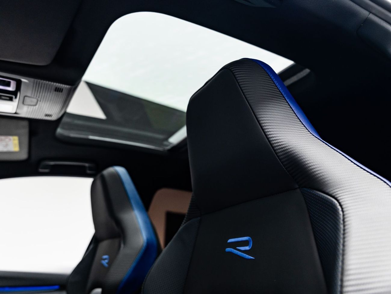 فولكس واجن جولف ار Base 2.0T