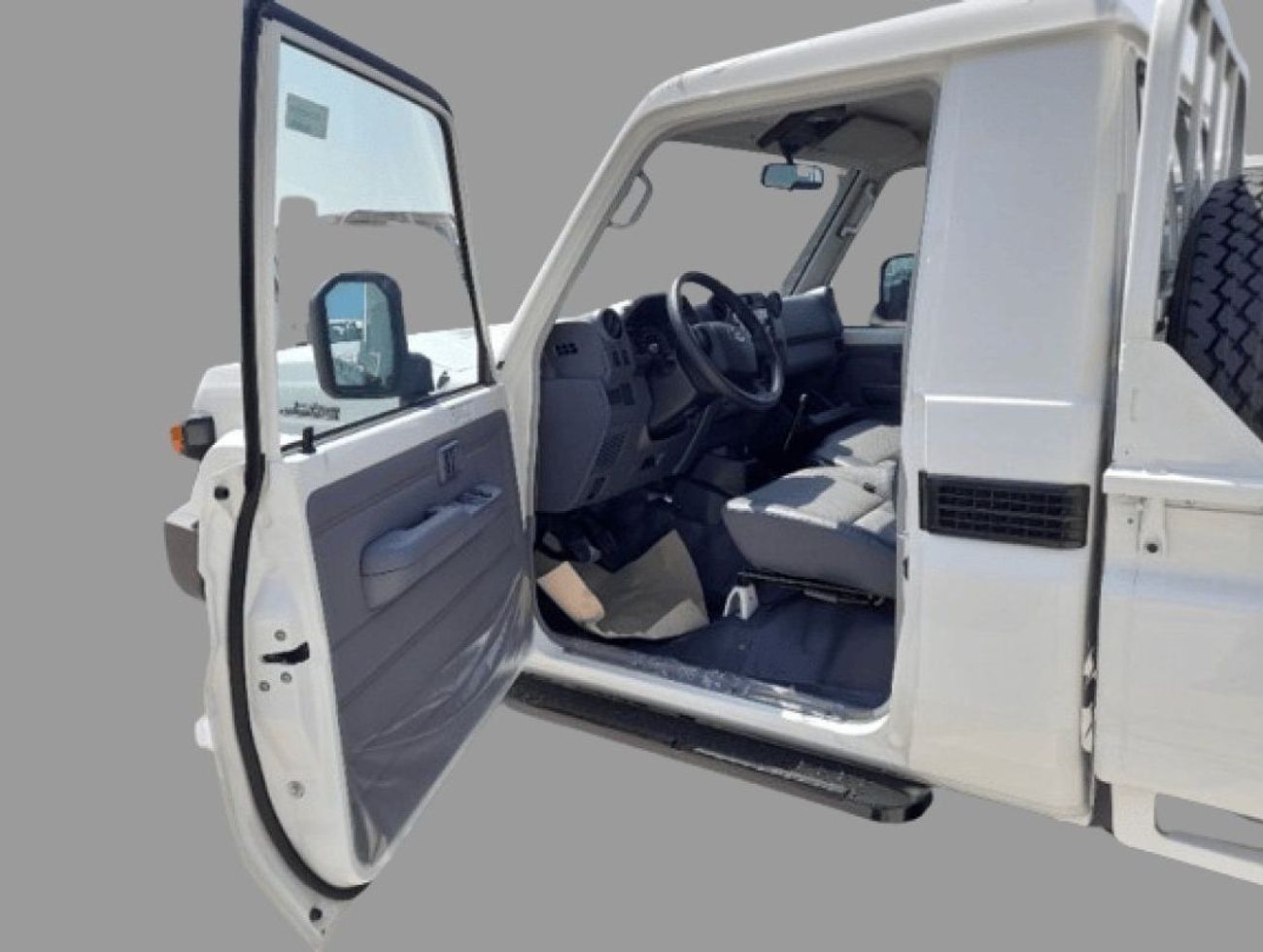 تويوتا لاند كروزر بيك آب 