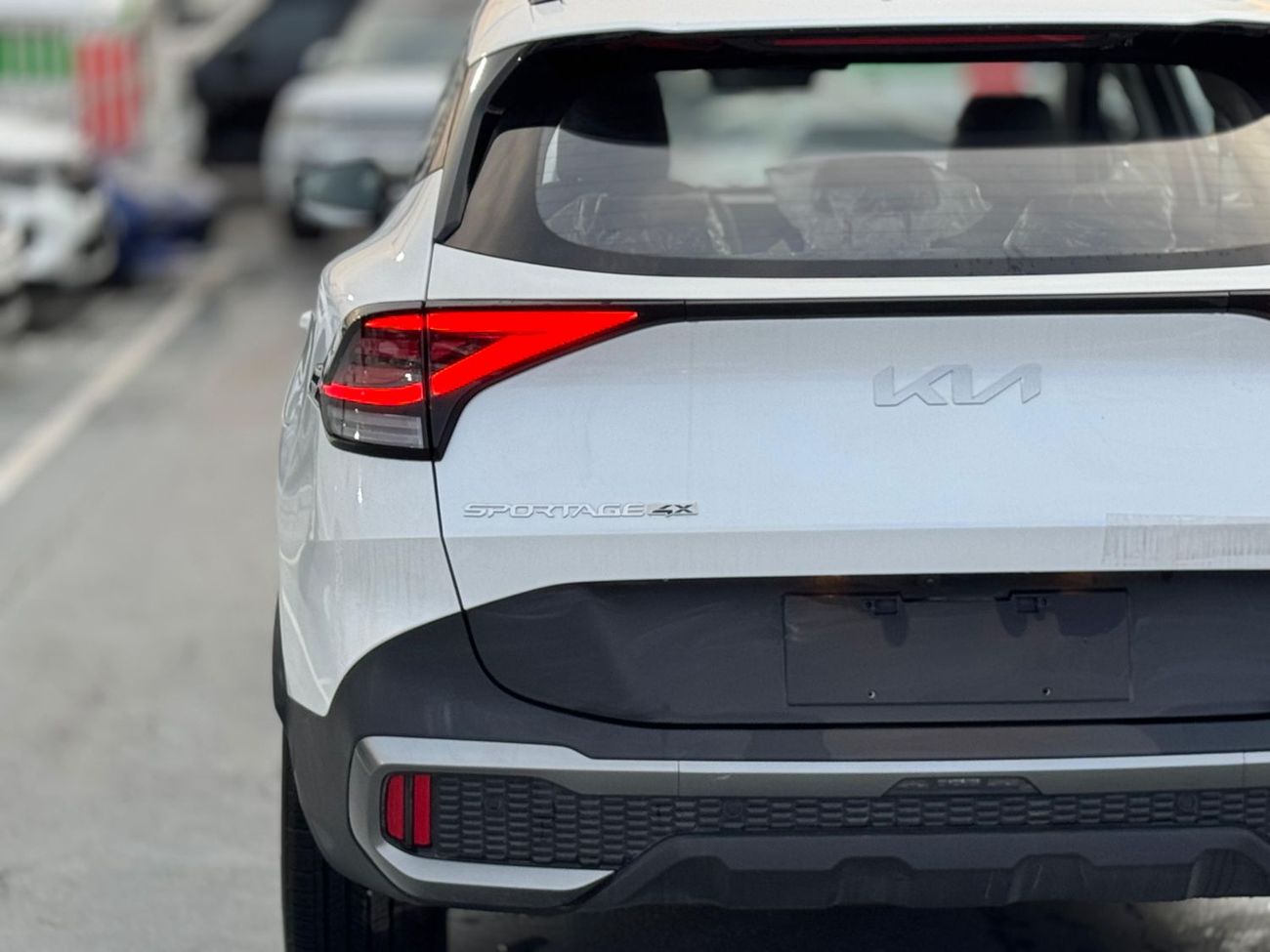 كيا سبورتيج 2.0L Petrol Turbo 4WD 2025 Export Price @ 90,000 AED