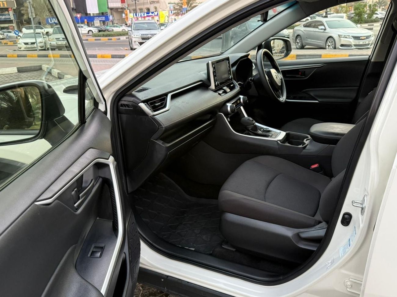 تويوتا راف ٤ Petrol & Hybrid Exported From Australia Right Hand Drive