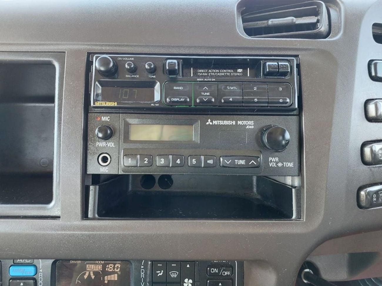 Mitsubishi Rosa MITSUBISHI ROSA BUS RHD 1998 MODEL 5.2 L DIESEL MANUAL(PM00850)