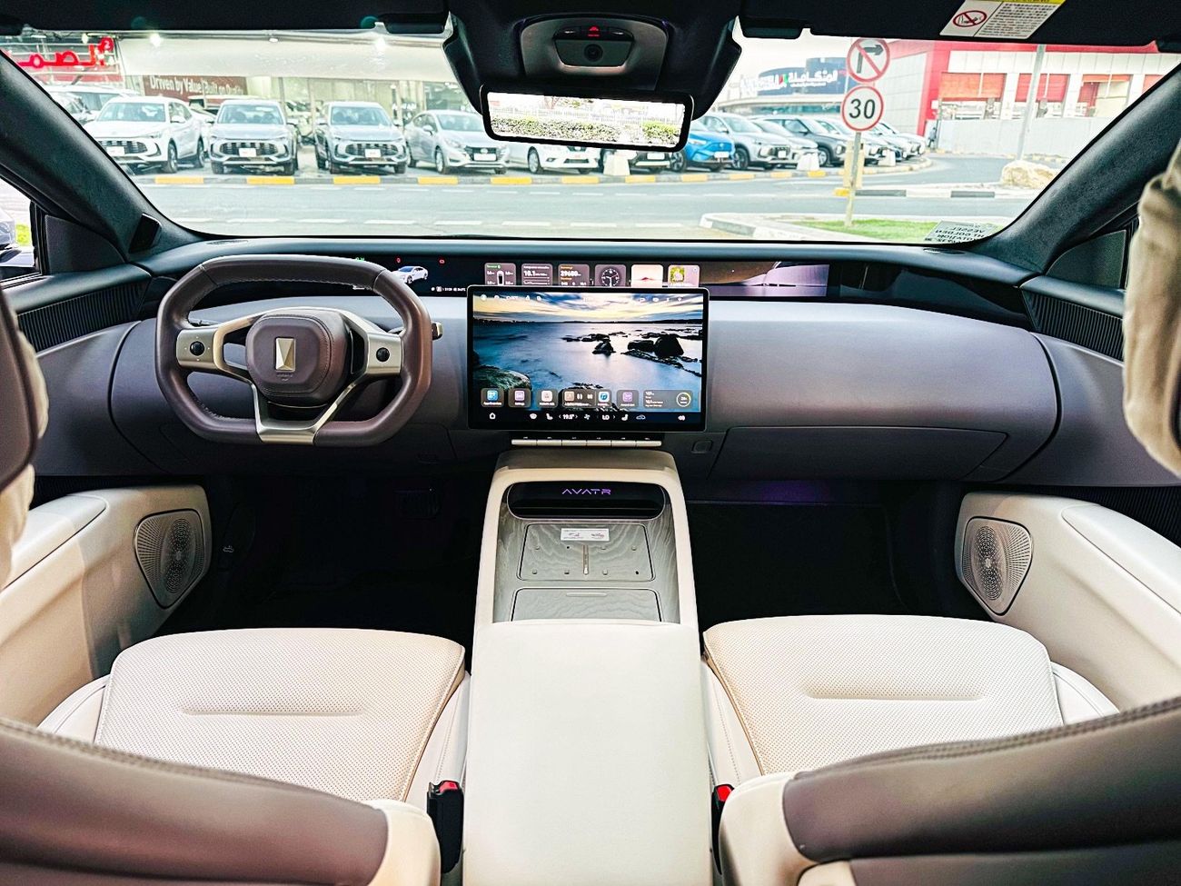 أفاتر 12 Performance AWD