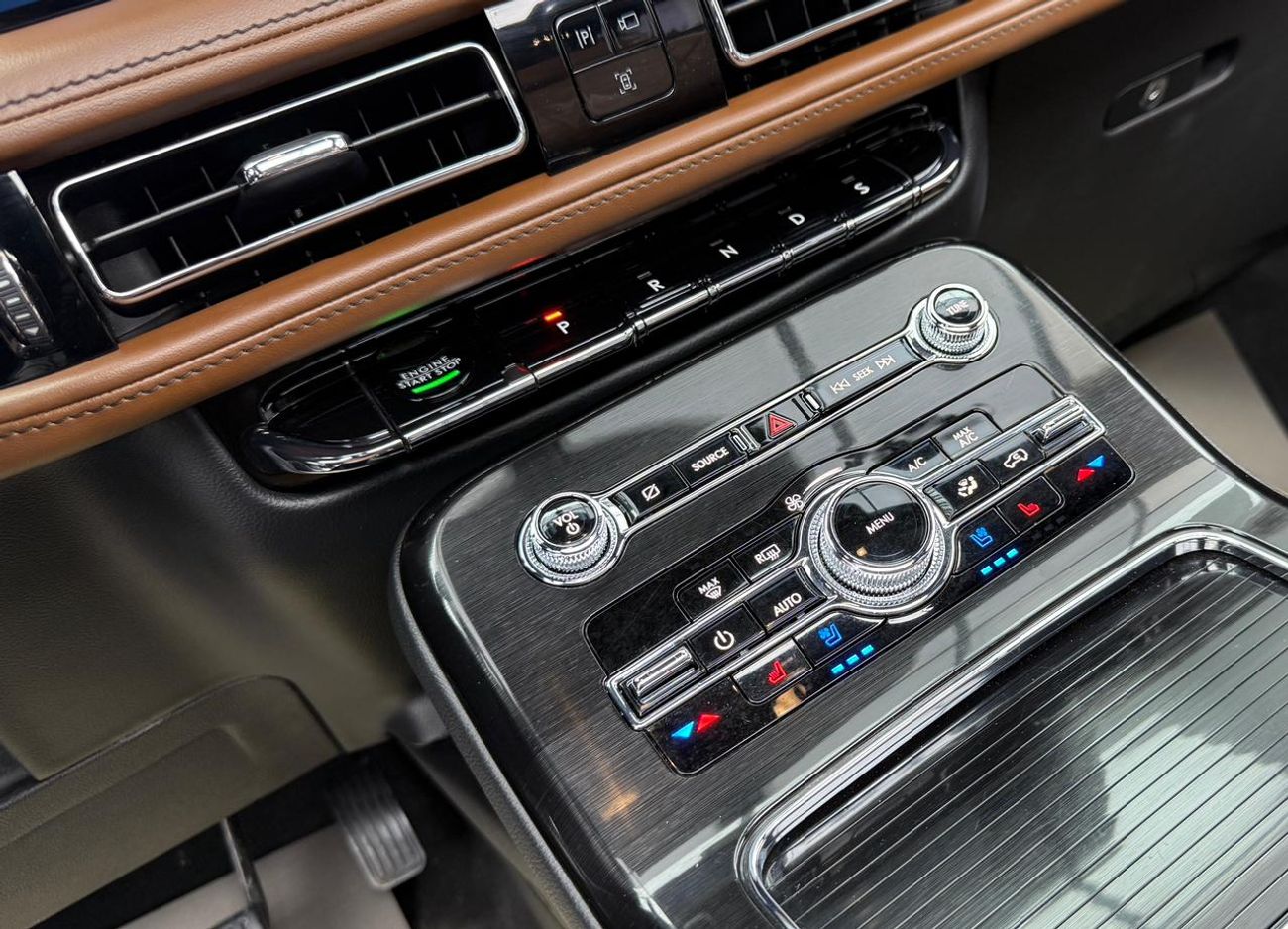 Lincoln Nautilus Reserve 2.7L 2022 Lincoln Nautilus ,Warranty ,Al Tayer Full Service History ,GCC