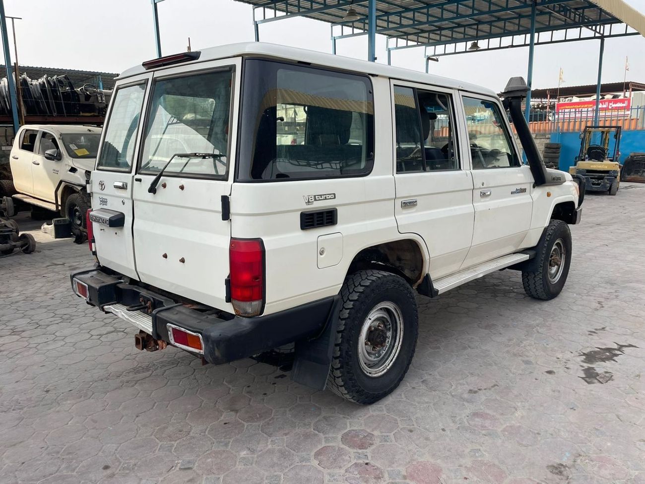 Toyota Land Cruiser 70