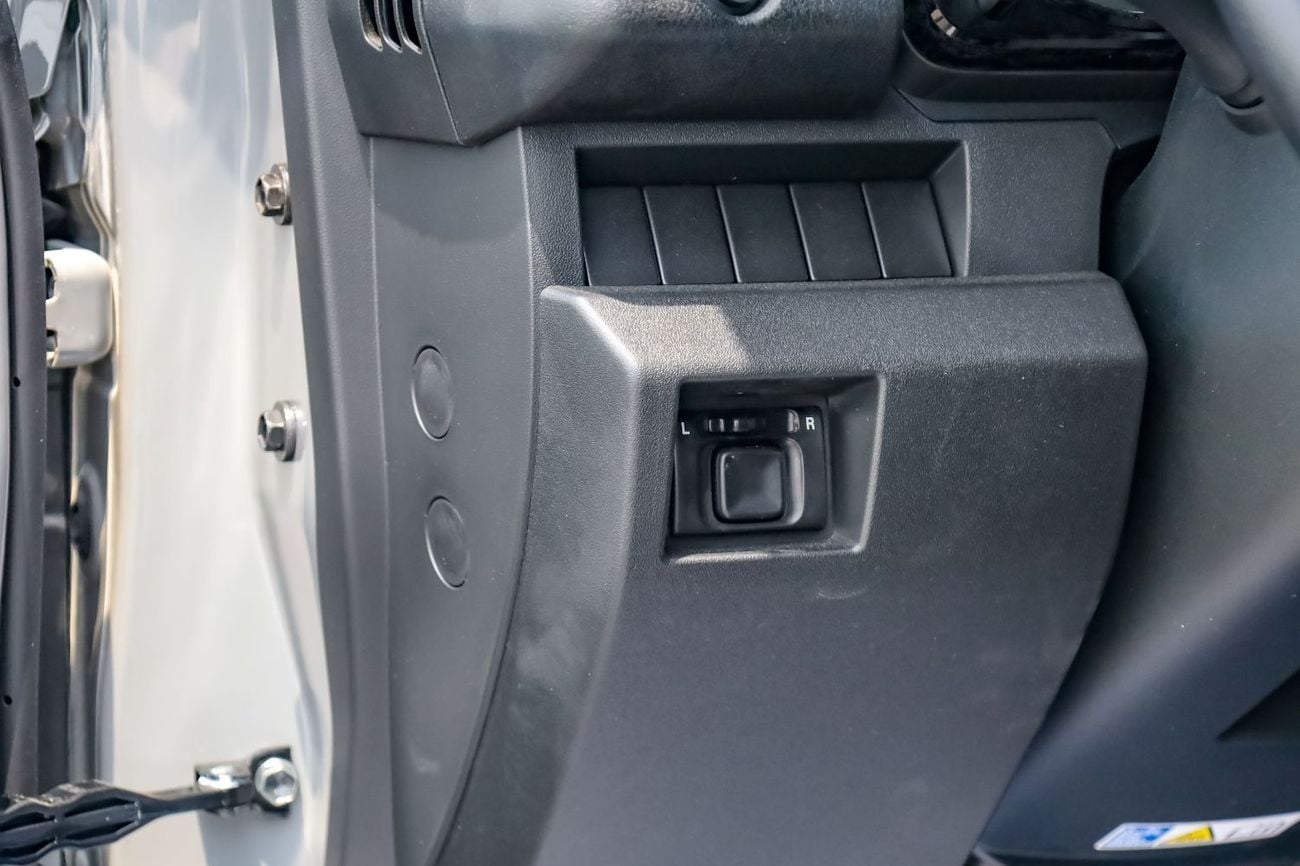 Suzuki Jimny 2025 GL V4 1.5L Petrol AT / 3 Doors / Steering Audio Control / For Export Only