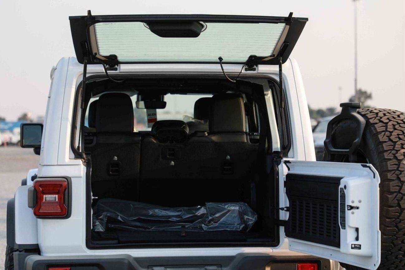 Jeep Wrangler 2024 Jeep Wrangler Rubicon Xtreme 2.0L Turbo – White inside Black & Red | Export Only