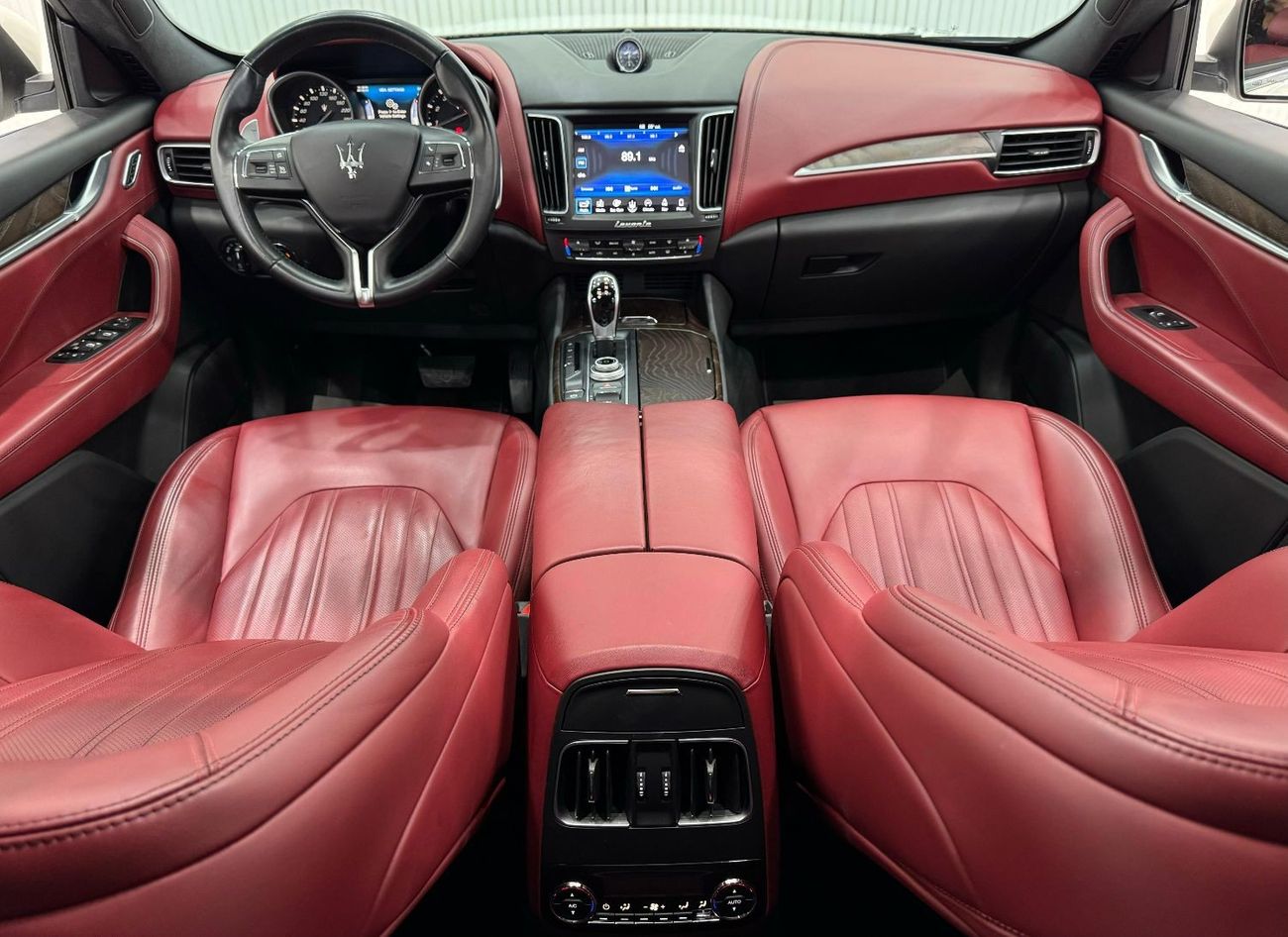 مازيراتي ليفونت Std 3.0L (350 HP) 2017 Maserati Levante, Warranty, Full Maserati Service History, Excellent Conditio