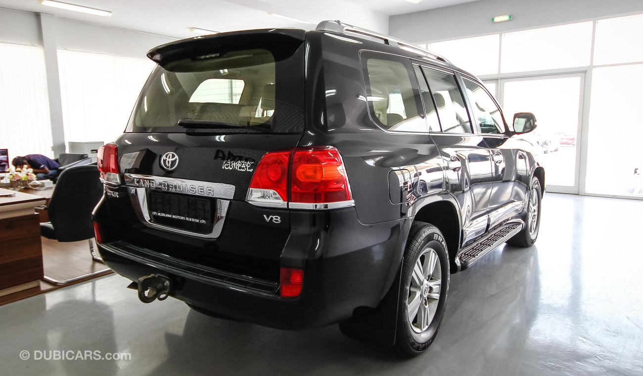 Toyota Land Cruiser GXR V8