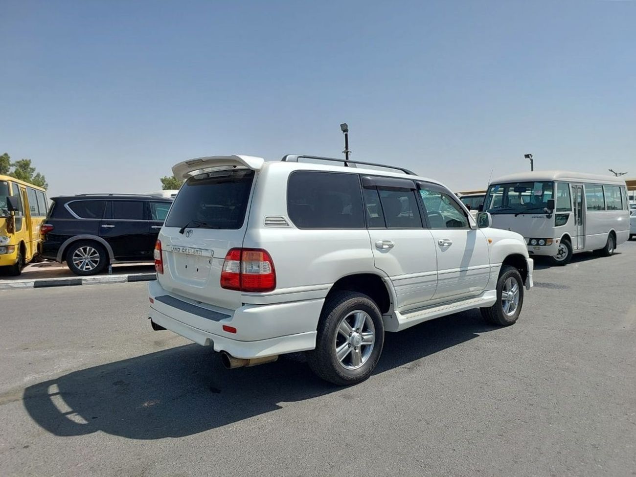 تويوتا لاند كروزر TOYOTA LAND CRUISER SUV RHD 2005 MODEL 4.2 L DIESEL AUTOMATIC(PM27948)