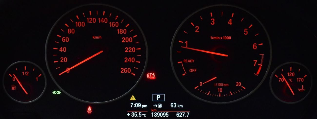 بي أم دبليو 320 EXCELLENT DEAL for our BMW 320i ( 2014 Model ) in White Color GCC Specs