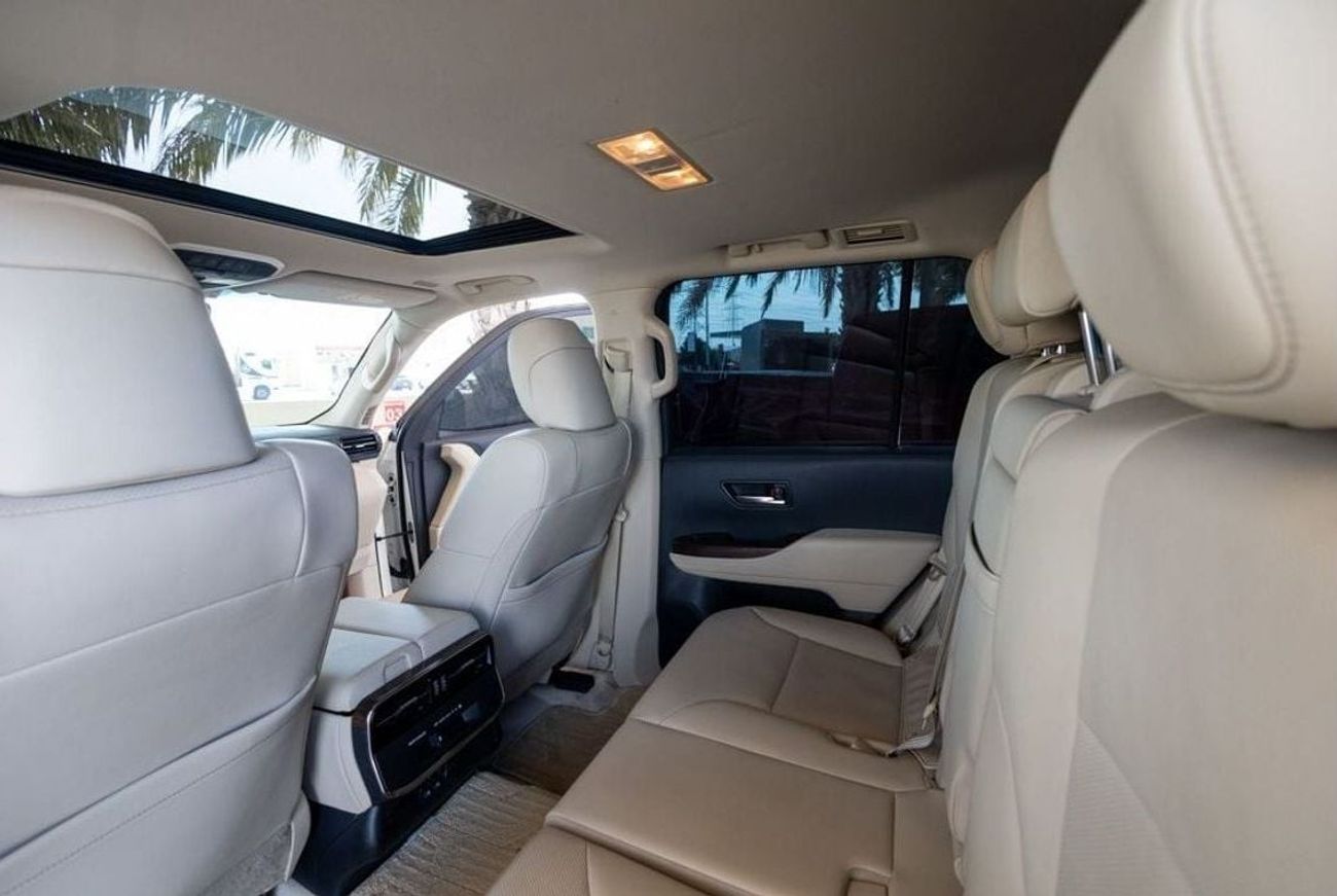 Toyota Land Cruiser GXR 3.5L Toyota Land Cruiser GXR 2022 GCC under Warranty with Flexible Down-Payment.