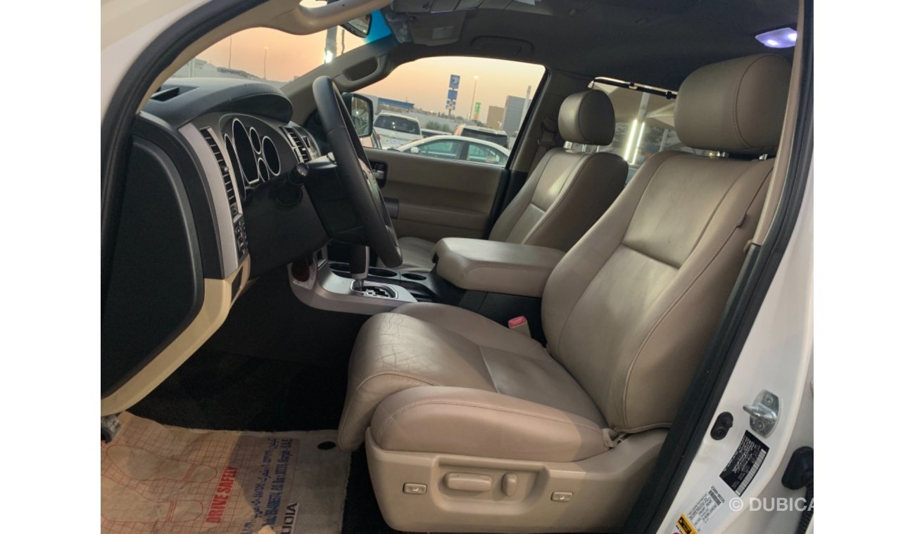 Toyota Sequoia Toyota Sequoia 2013 very clean and in excellent condition