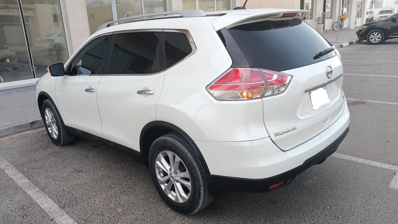 نيسان روج SV AWD