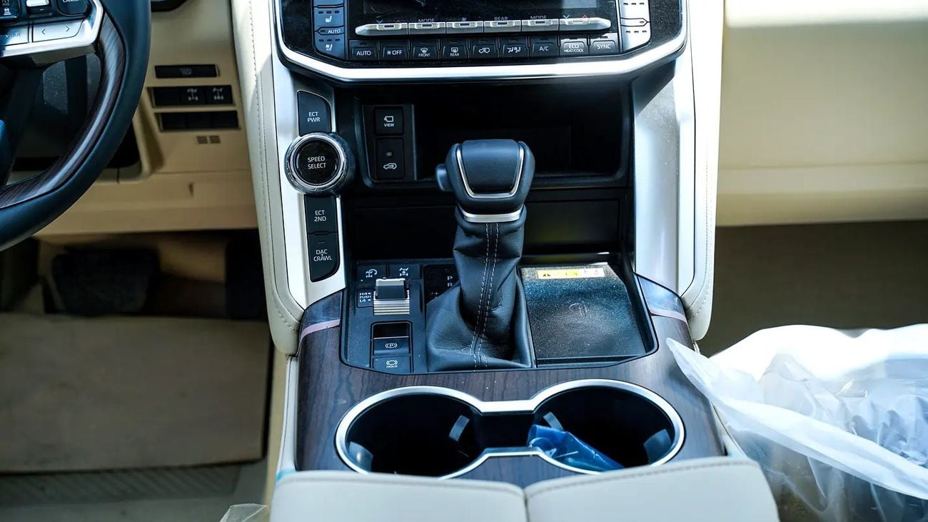Toyota Land Cruiser VXR 4.0L GCC Specs