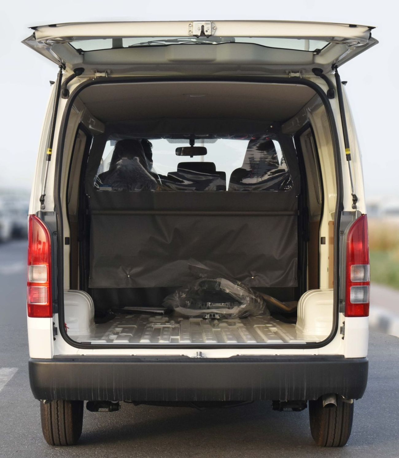 تويوتا هاياس HIACE 2.7L VAN