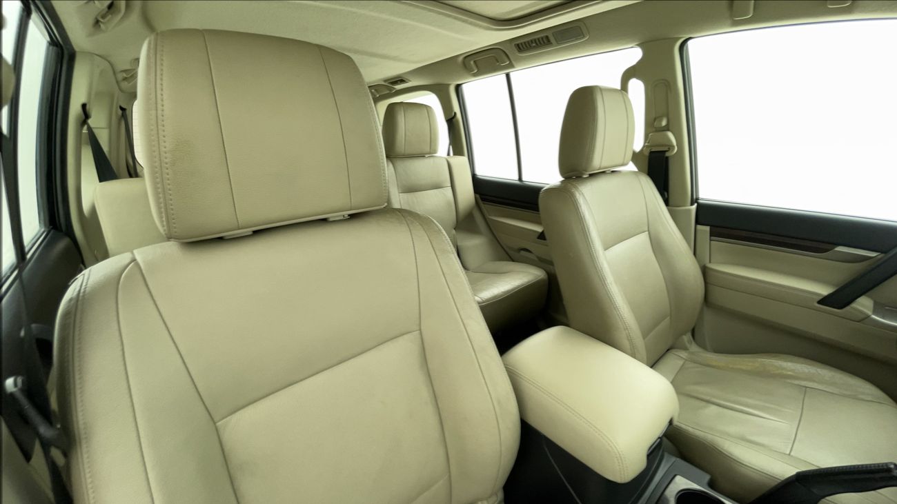 Mitsubishi Pajero GLS HIGH 3.5 | Zero Down Payment | Home Test Drive