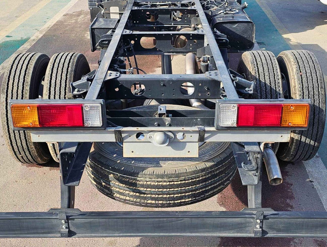 Mitsubishi Fuso Canter CHASSIS EURO 5 / A/T /  3.8L V6 DIESEL / 3 STR / CODE # CHASSIS