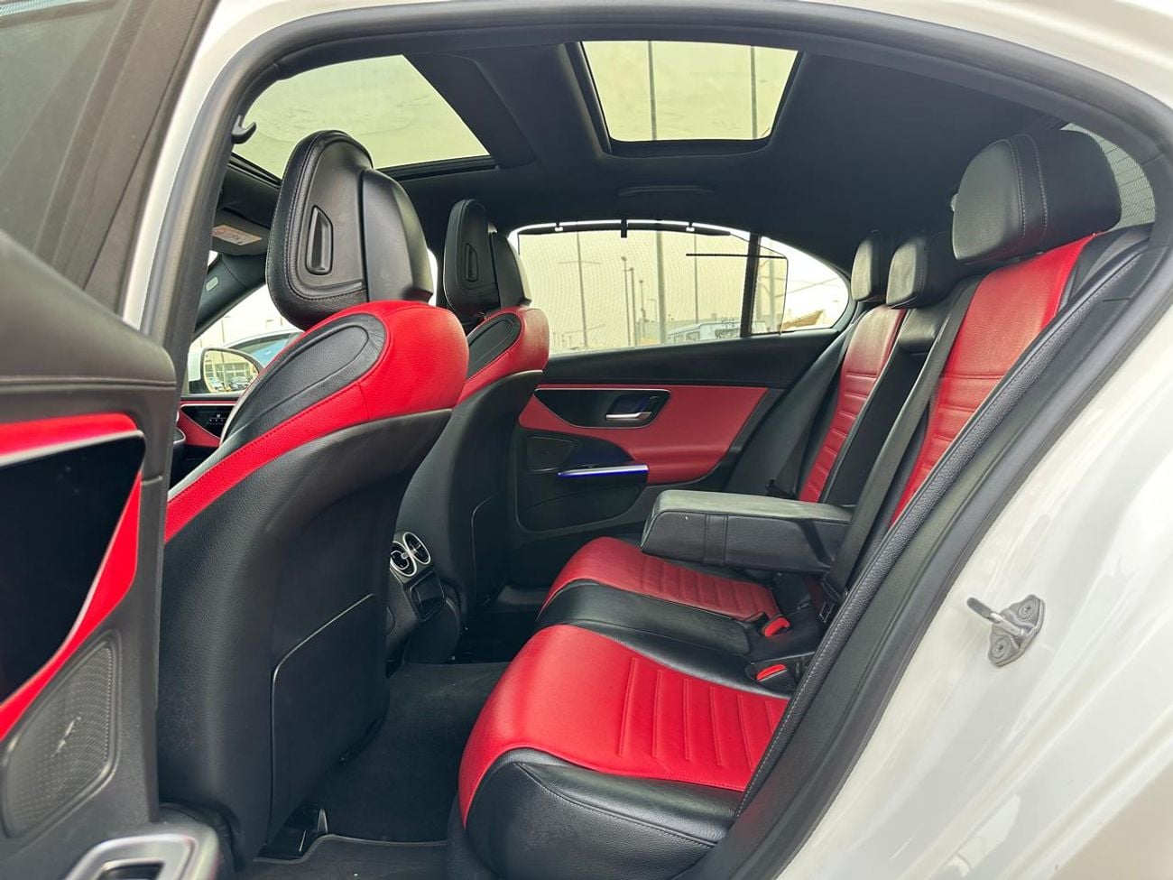 مرسيدس بنز C 200 AMG