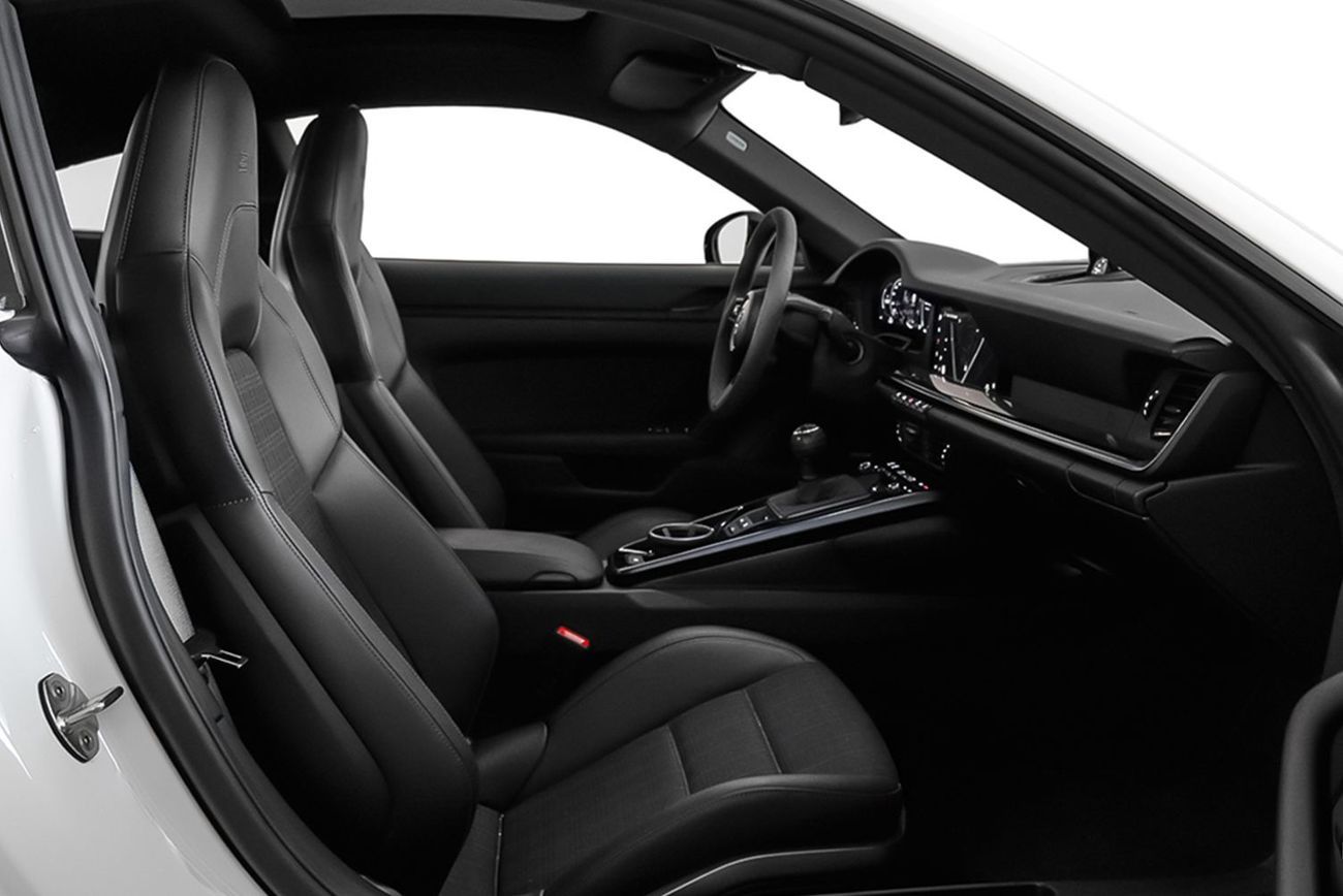 Porsche 911 Carrera 3.0L (380 HP) Coupe Carrera 3.0L