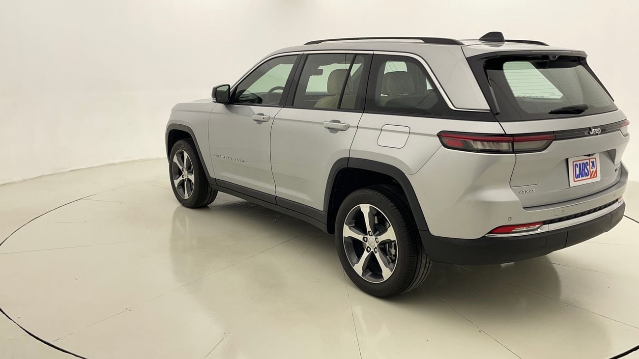 جيب جراند شيروكي LIMITED + 3.6 | بدون دفعة مقدمة | اختبار القيادة في المنزل