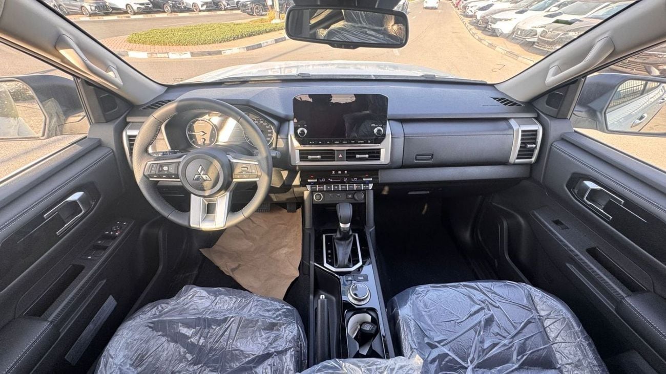 Mitsubishi L200 SPORTERO PICKUP DC 4WD 2.4L 6A/T GLS