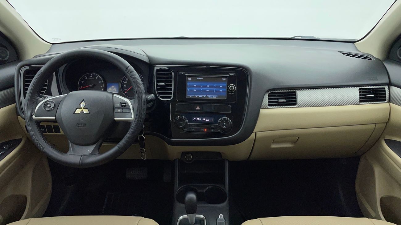 ميتسوبيشي آوتلاندر GLX BASIC 2.4 | بدون دفعة مقدمة | اختبار قيادة مجاني للمنزل