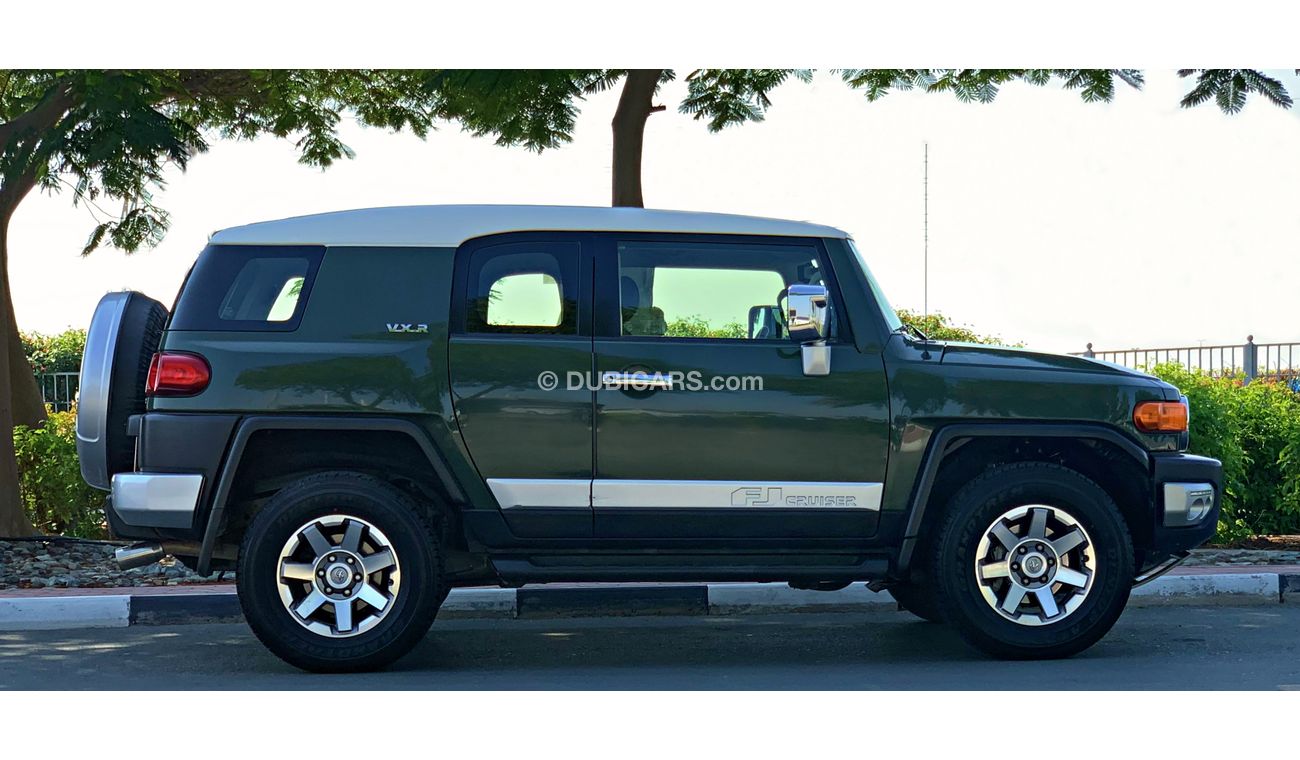 Toyota FJ Cruiser - 2014 - VXR - PRISTINE CONDITION - BANK FINANCE AVAILABLE - WARRANTY
