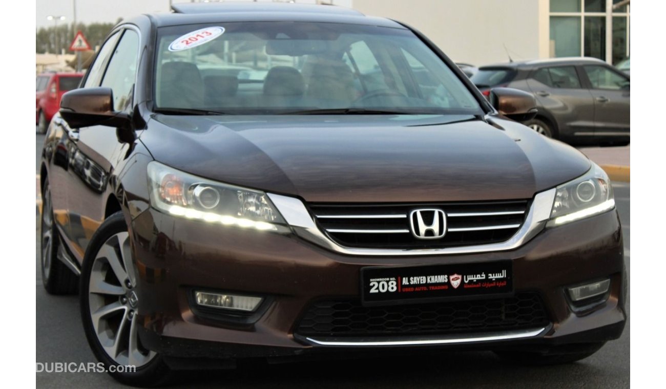 Honda Accord 3.5 L - V6 - FULL OPTION - GCC - ACCIDENTS FREE - FULL OPTION - CAR IS IN PERFECT CONDITION INSIDE O