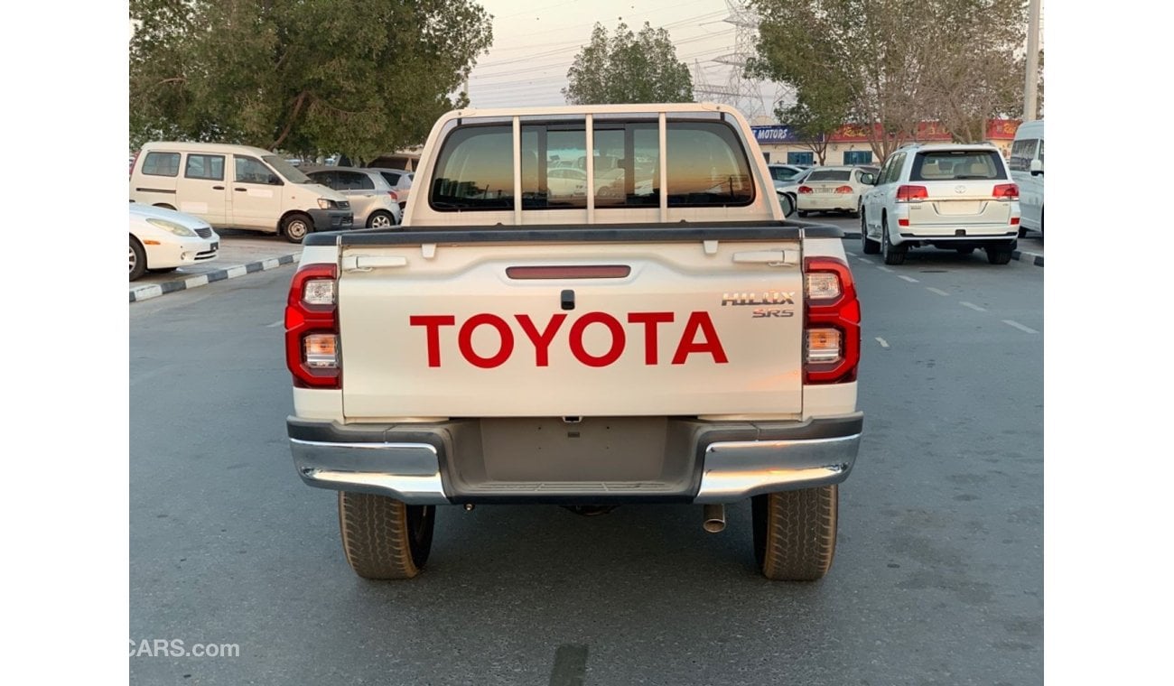 Toyota Hilux SR5 2021 2.7