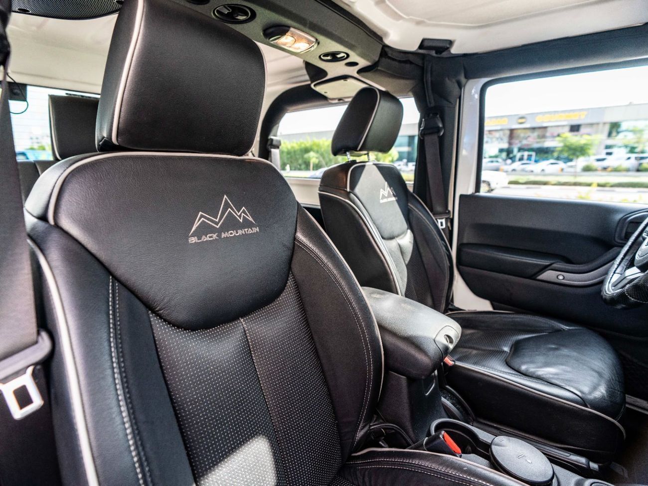 Jeep Wrangler Sport 3.6L A/T (5 Seater)