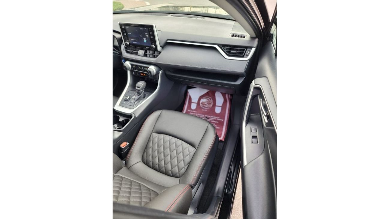 Toyota RAV4 XLE Toyota Rav4 Hybrid full option