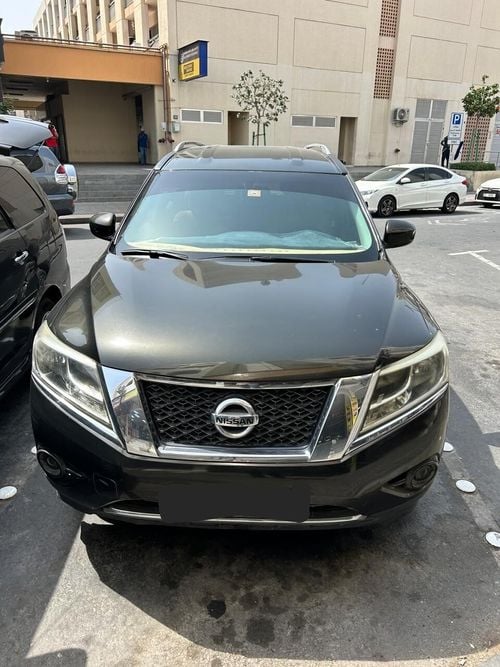 Nissan Pathfinder Std 3.5L