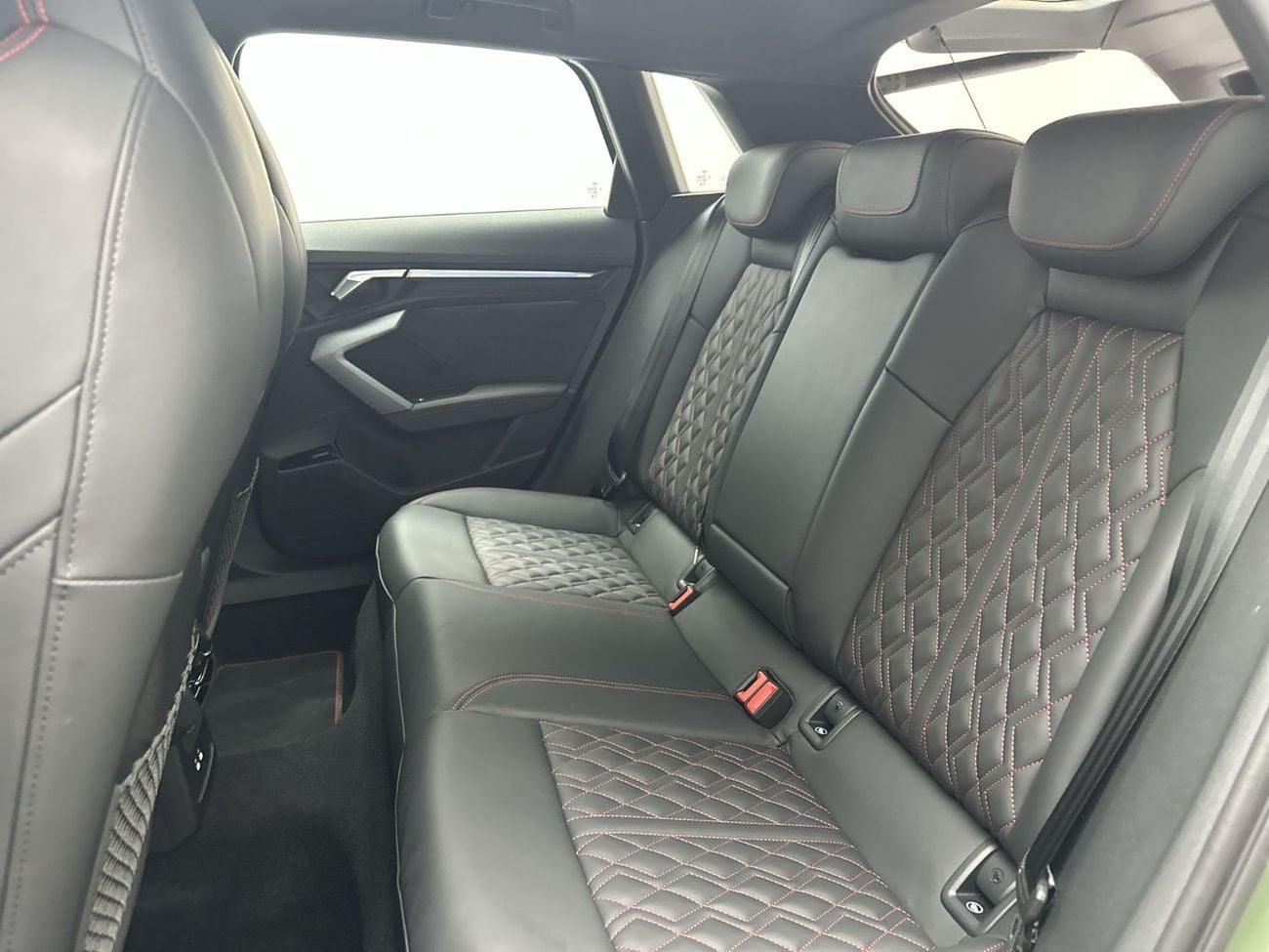 Audi S3 TFSI quattro 2.0L Sportback 333hp (Ref# 43067)