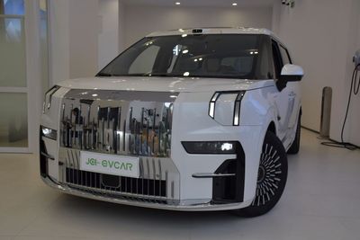 Zeekr 009 Glorious Collector's Edition 4WD 108kWh