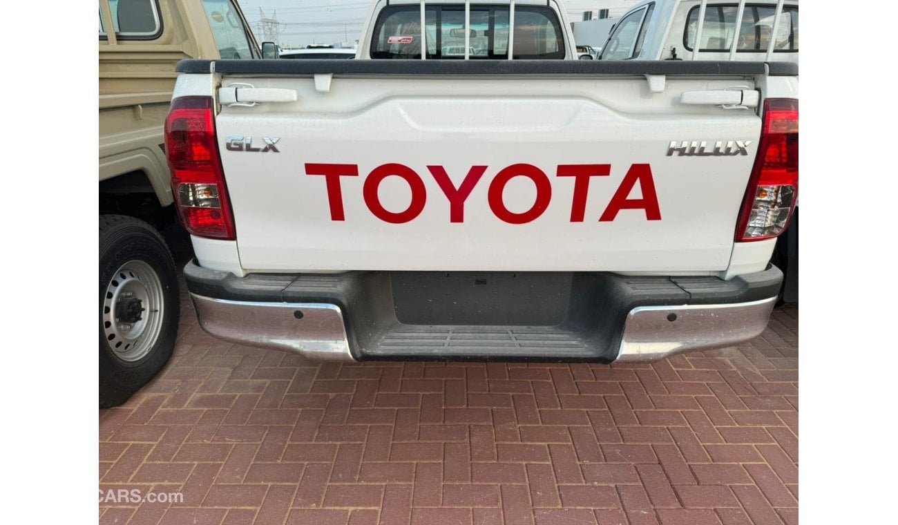 Toyota Hilux 2024 TOYOTA HILUX 2700cc 4cyl 4X4 SC Petrol Manual Zero KM