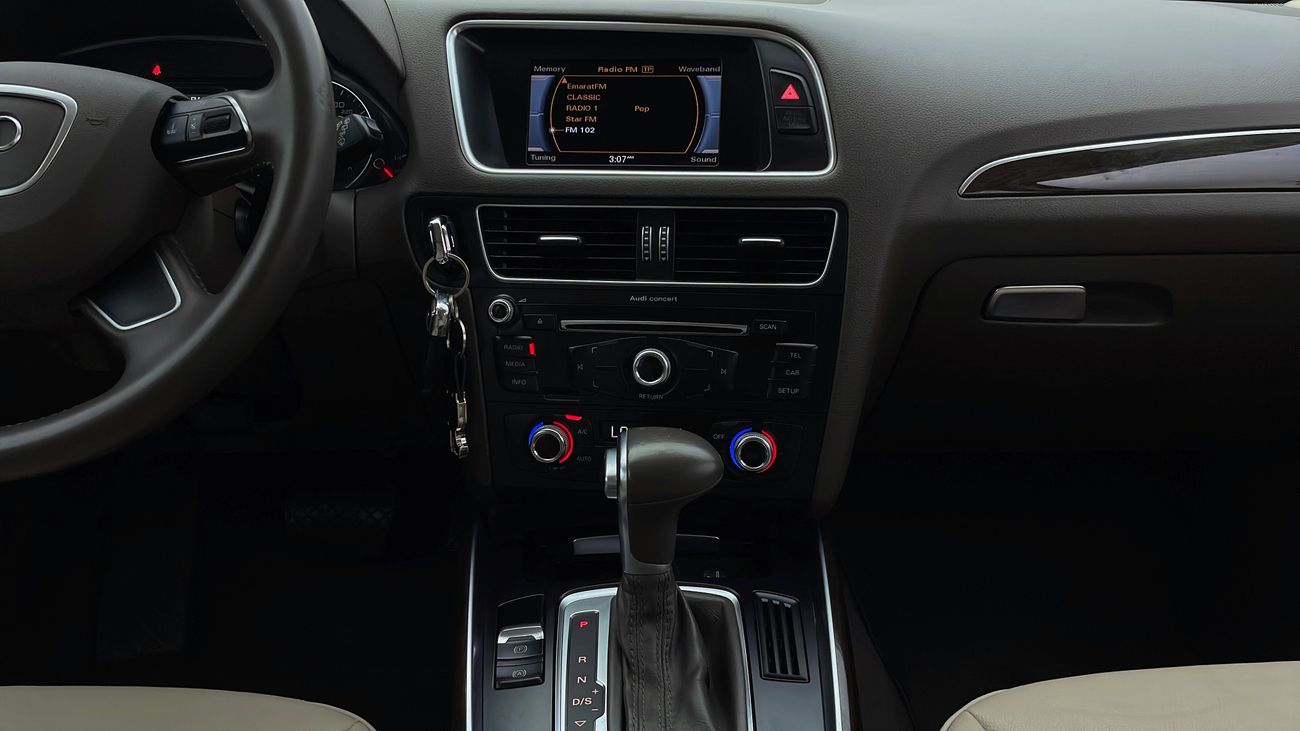 Audi Q5 40 TFSI QUATTRO 2 | Under Warranty | Inspected on 150+ parameters