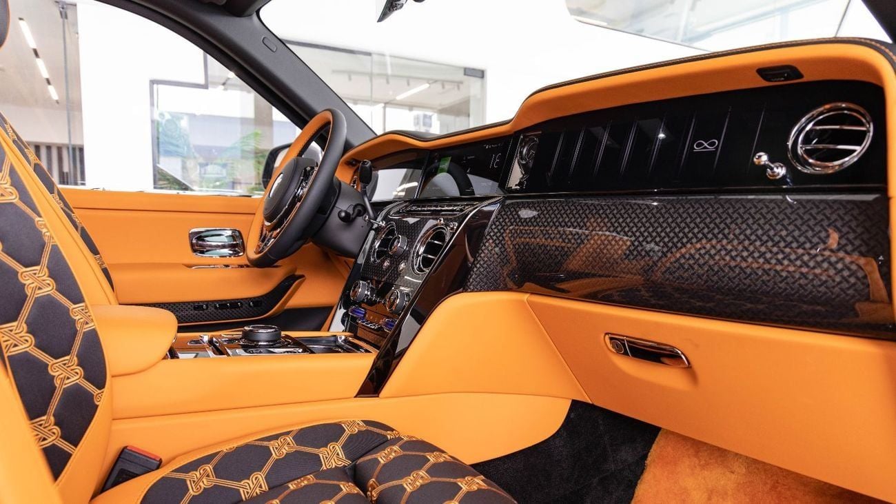 رولز رويس كولينان Rolls Royce Cullinan Black Badge - Duality Seats - VIP Seat - Starlight - 2025