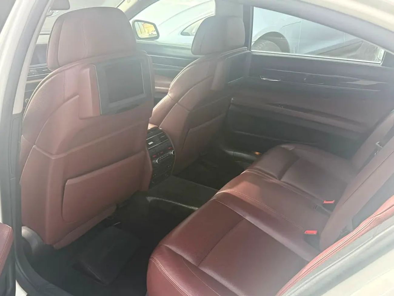 BMW 740Li EXCLUSIVE 740Li GCC Specs