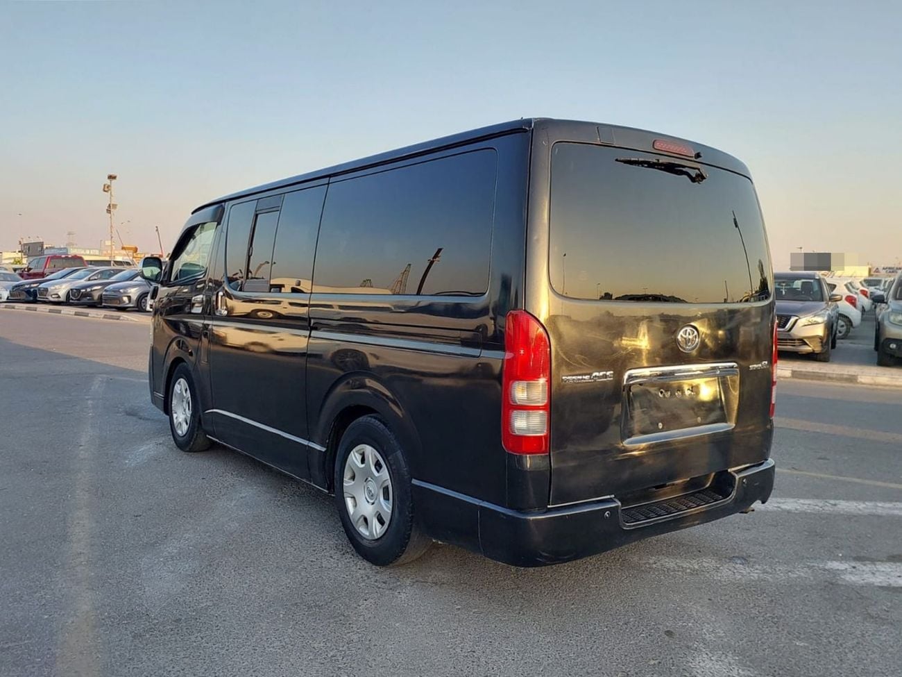 Toyota Hiace 2011 TOYOTA HIACE VAN RHD PETORL AUTOMATIC 2.0 CC(PM46101)