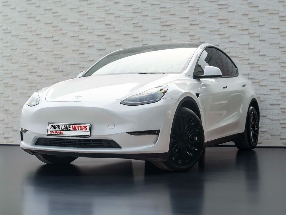 Used Tesla Model Y Long Range (AWD) 2023 for sale in Dubai - 874614