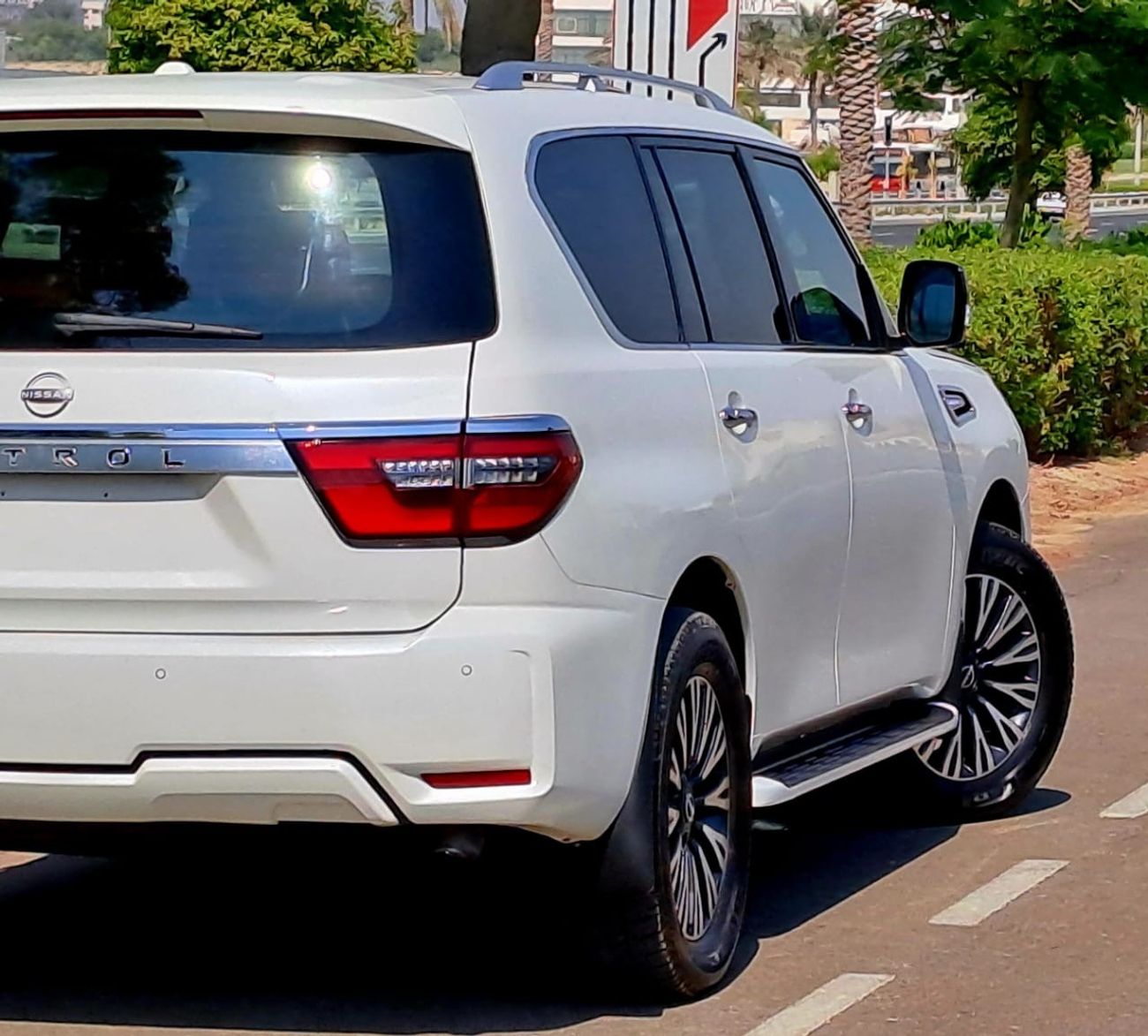 Nissan Patrol SE Platinum 5.6L