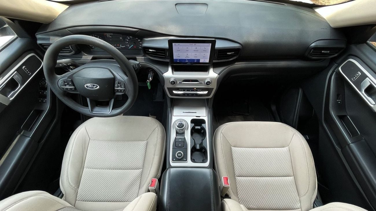 فورد إكسبلورر Base 100A 3.3L 4WD || 24 Months Agency Warranty || Complete service history available