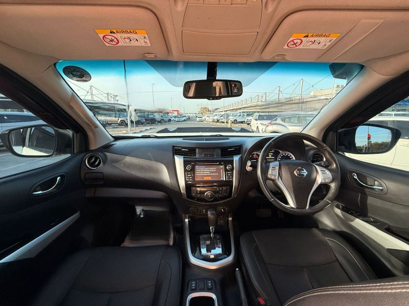 نيسان نافارا -