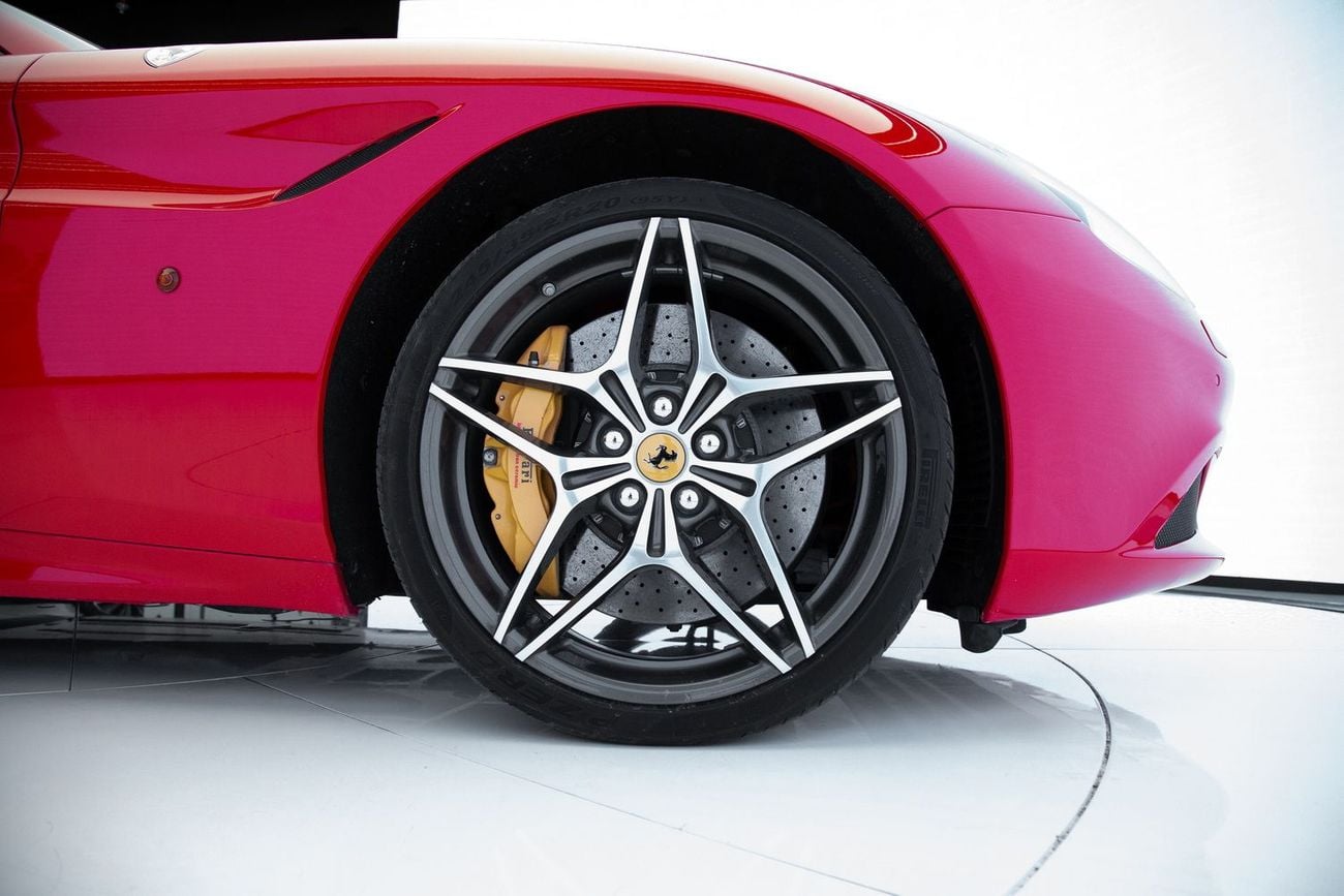 فيراري كاليفورنيا T