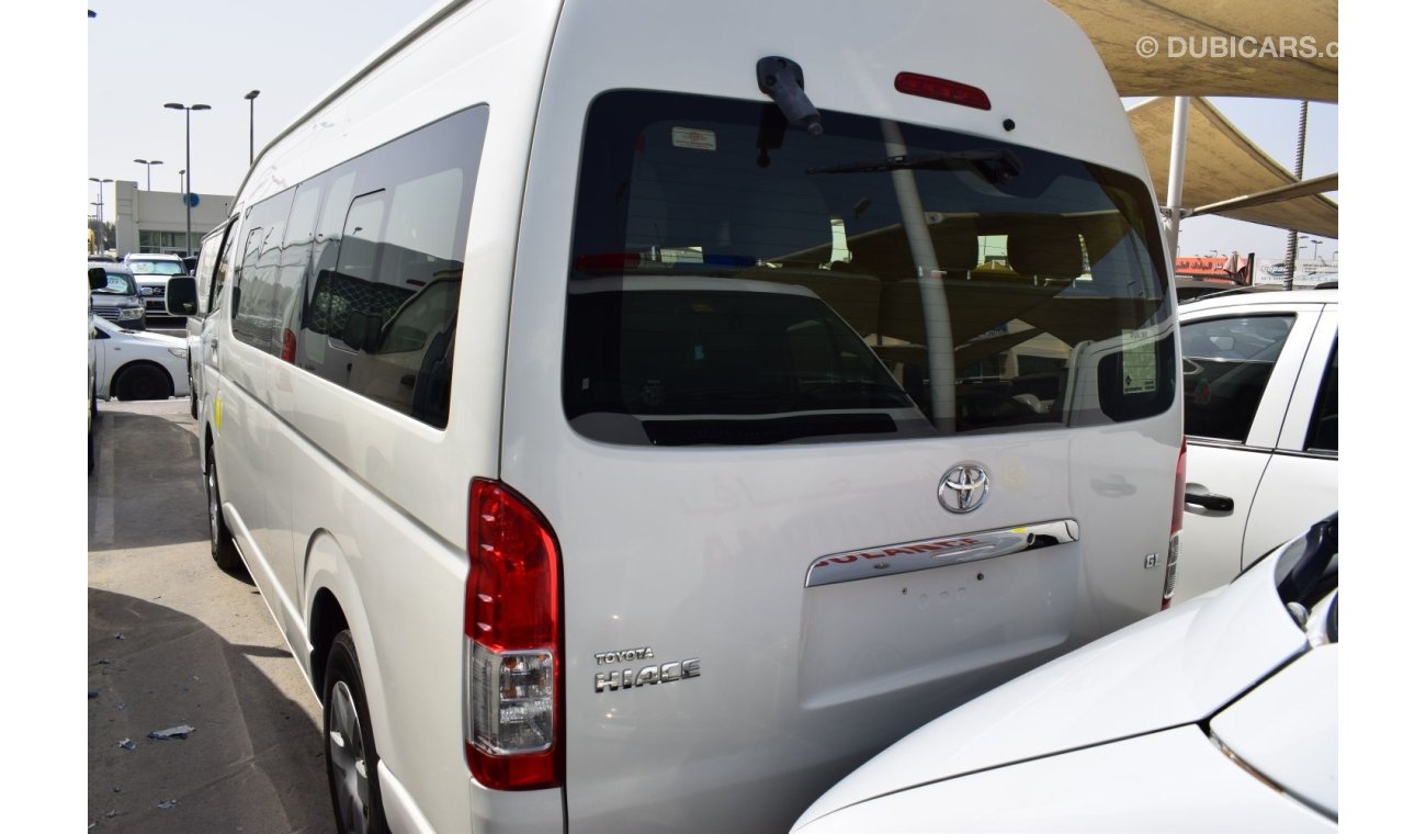 تويوتا هاياس Toyota Hiace Highroof Bus,Model:2014.Excellent condition