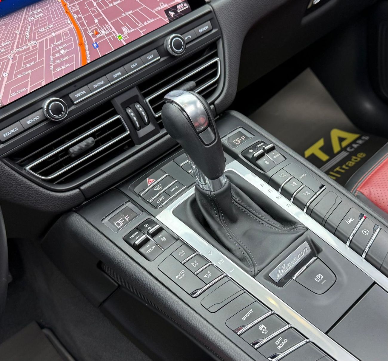 بورش ماكان Std 2.0L (252 HP) 2021 Porsche Macan, 2025 Porsche Warranty, Full Porsche Service History, Excellent