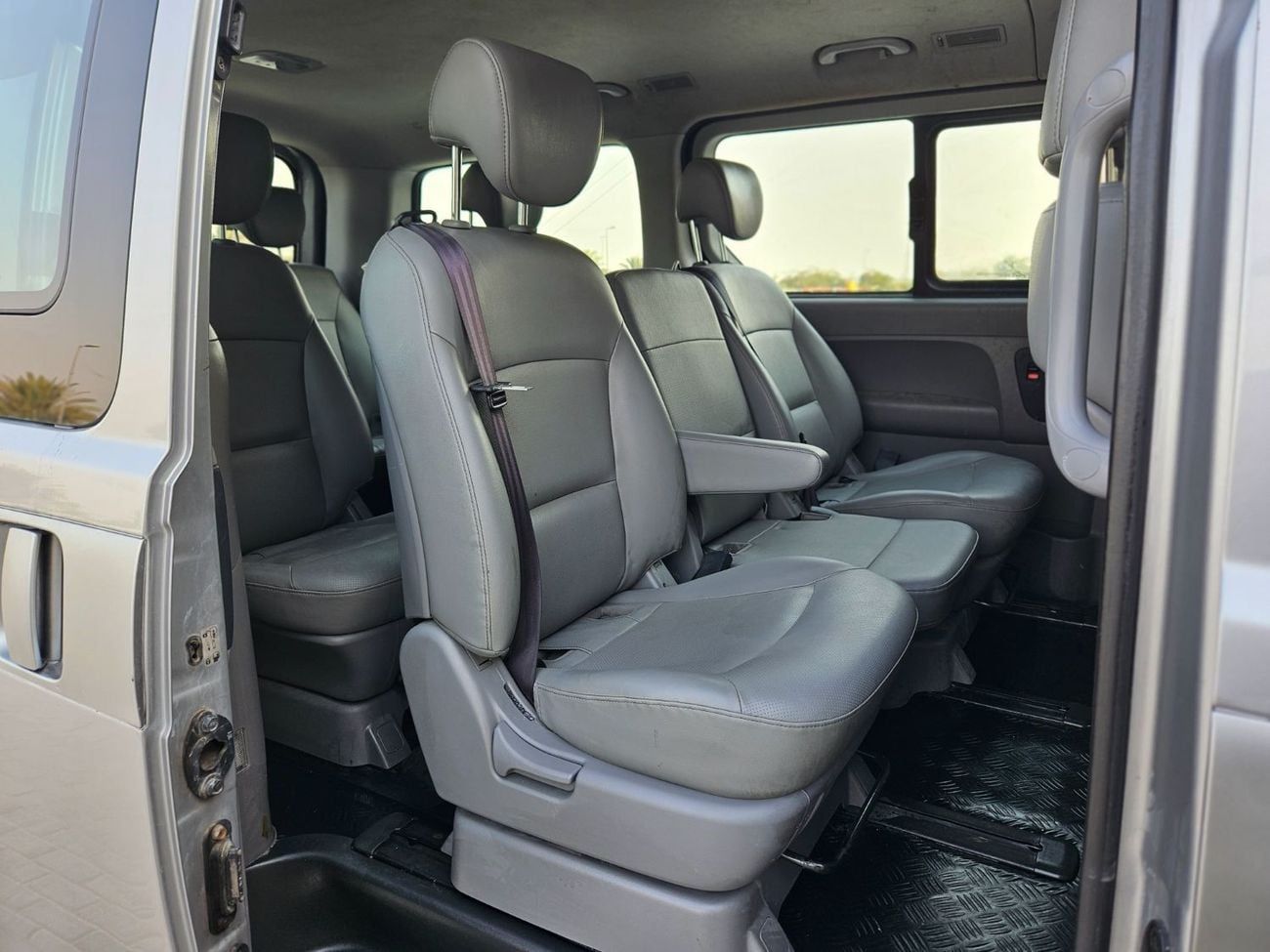 Hyundai Grand Starex STANDARD
