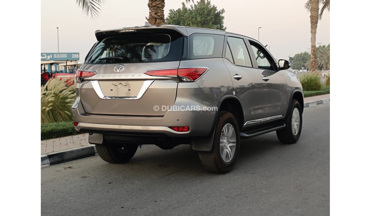 Toyota Fortuner 2.7L PETROL, LEATHER SEATS / REAR PARKING SENSOR (CODE # 60012)